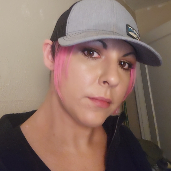 Meet your Posher, Lindsay. - Picture 3 of 16